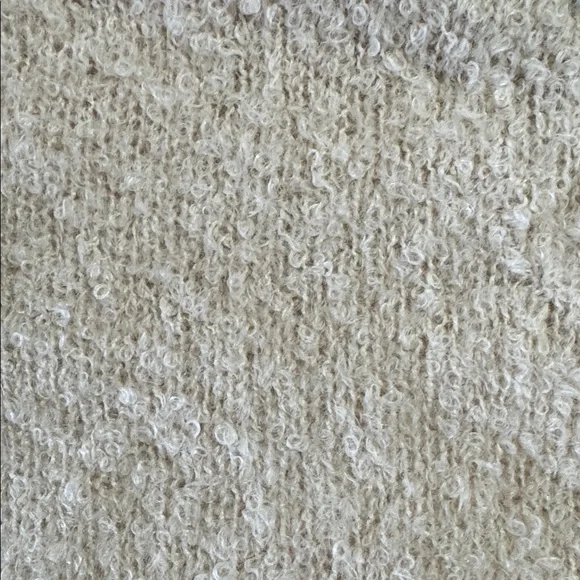 NEW Hem & Thread Cozy Heart Pattern Sweater  Cream and Black Size Small - Picture 9 of 11